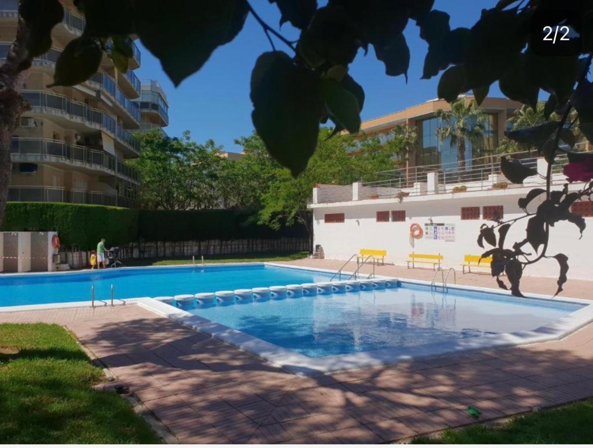 Lux Apartament Салоу Экстерьер фото