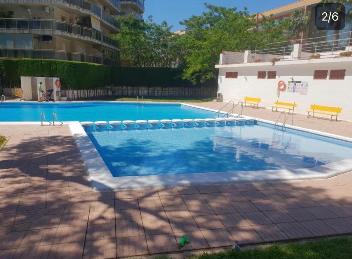 Lux Apartament Салоу Экстерьер фото