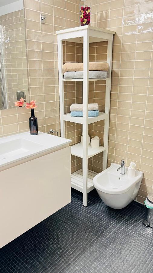Lux Apartament Салоу Экстерьер фото